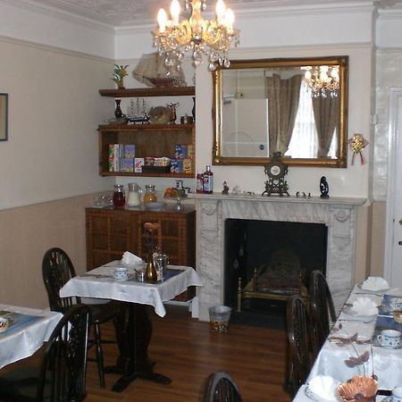 Melville Lodge Gatwick Horley Ngoại thất bức ảnh