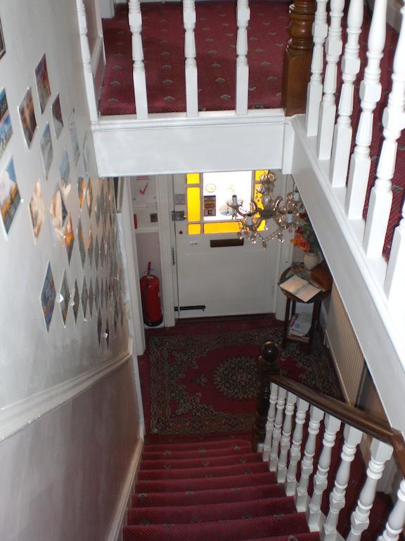 Melville Lodge Gatwick Horley Ngoại thất bức ảnh