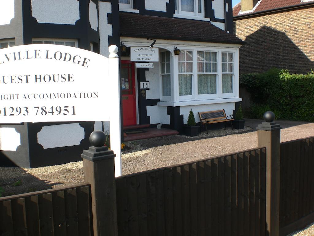 Melville Lodge Gatwick Horley Ngoại thất bức ảnh